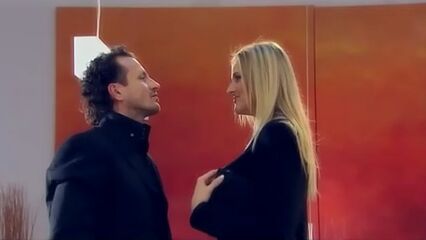 Основной сексуальный инстинкт (порно фильм пародия с русским переводом)