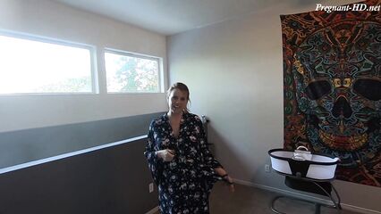 Первый анальный опыт с беременной соседкой