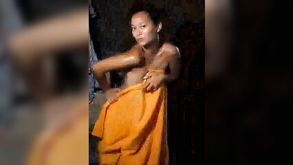 Видео русских девушек в бане попало в сеть!