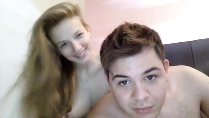 Молодежь снимает домашнее порно видео