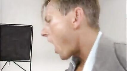 Французская студентка трахнута учителем