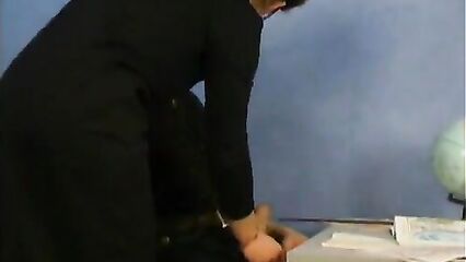 Училка отсосала ученику