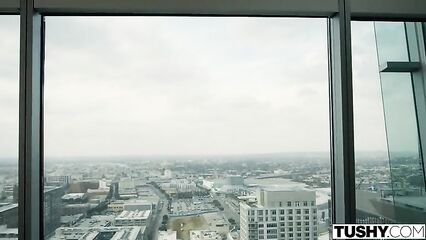 Анальный секс с прекрасной Карлой Куш