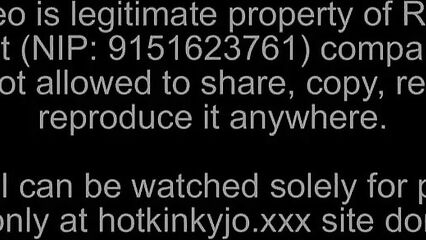 Hot Kinky Jo засунула в анал огромный длинный член