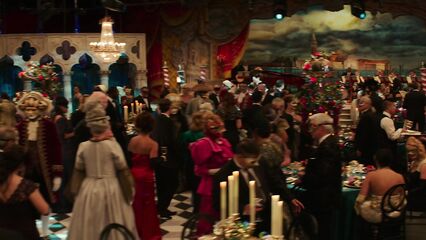 На пятьдесят оттенков темнее (Расширенная версия)