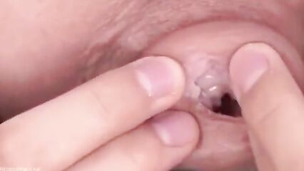 Самые большие в мире соски, в которые входит палец!