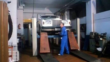 Моя жена любит всех (с русским переводом) 1995