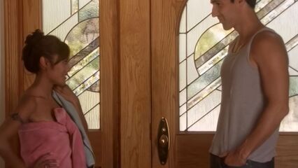 Порно фильмы с переводом: Домохозяйки / Busty Housewives (2006)