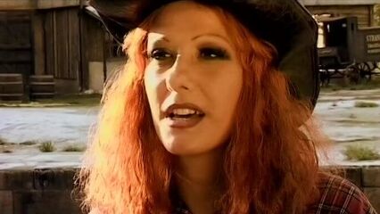 За чертой | Где-то на диком западе, порно вестерн с русским переводом