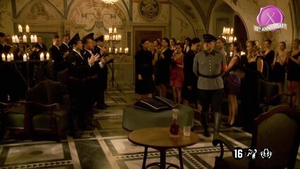 Бесславные сучки | Inglorious Bitches — порно фильм XXX пародия