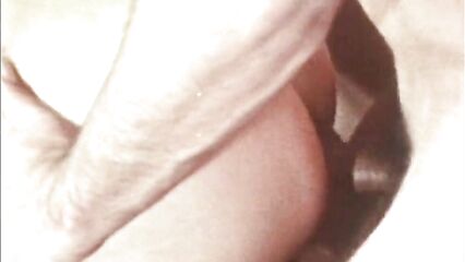 Муж на пару с женой трахает во все щели соседку