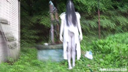 Девушка из колодца | The girl from the well (порно ужасы)
