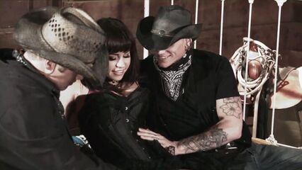 Долгая дорога к дому — порно вестерн с русским переводом