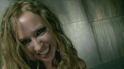 Порно фильмы: Шлюха внутри меня, с русским переводом